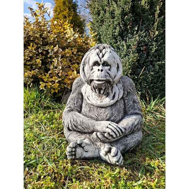 Zahradní figurka opice Orangutan sochy betonová figurka opice