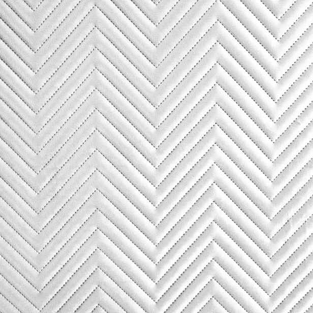 Bílá přikrývka na postel Sofia 220x240 cm prošívaná elegantní glamour velvet