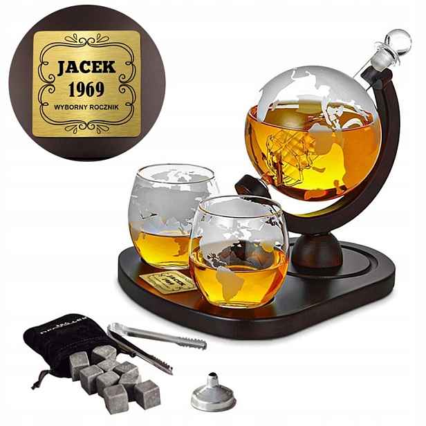 Karafa na whisky Globus Deluxe skleněná s gravírováním k narozeninám šéfa