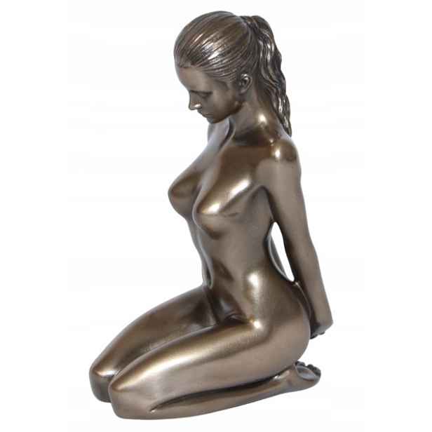 Figurka Body Talk Sedící Žena Akt Styl Veronese