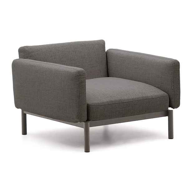 Šedé polstrované zahradní křeslo Sorells – Kave Home