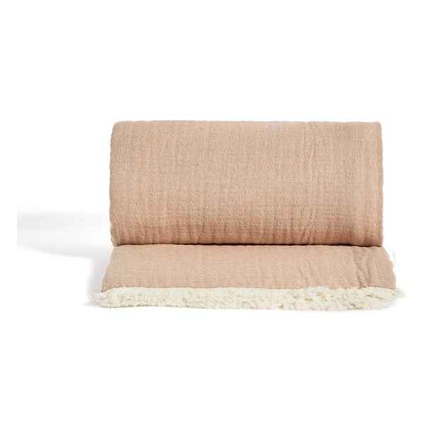 Mušelínová dětská deka v lososové barvě 130x170 cm Nafine – Kave Home