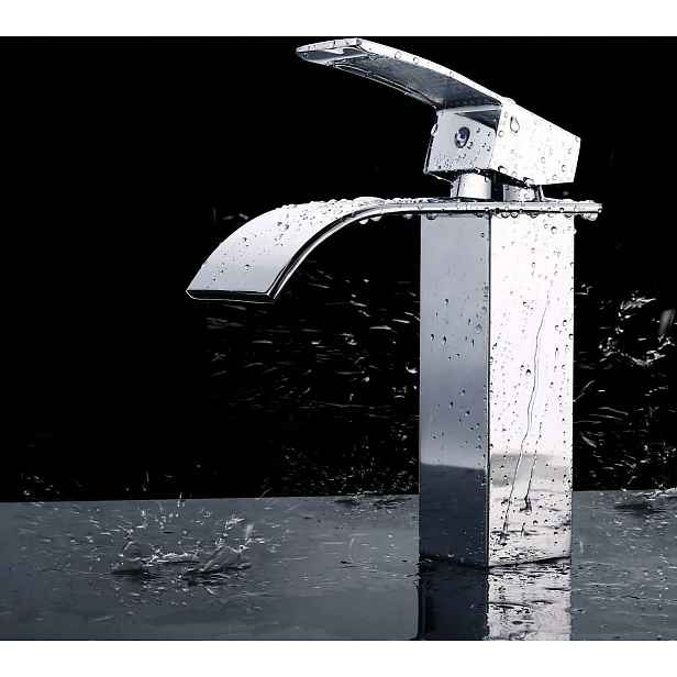 Umyvadlová Baterie Na Desku Vodopád Cubic Baterie Modern Waterfall