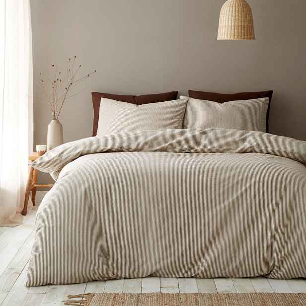 Taupe povlečení na jednolůžko 135x200 cm Cotton Rich Narrow Woven Stripe – Pineapple Elephant
