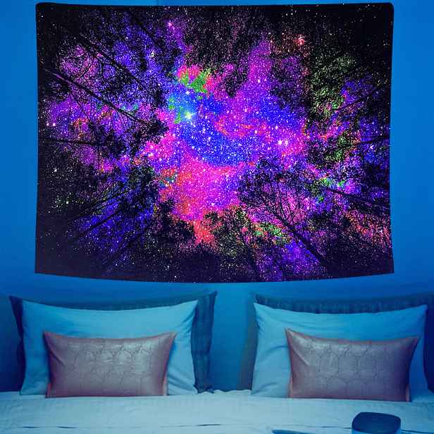 TEMU 1ks Tajemná noční scéna lesa fluorescenční tapiserie, Fantazijní galaktická polyesterová UV černá světelná tapiserie, Nástěnná dekorace do