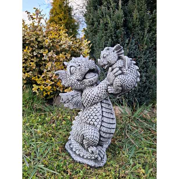 Betonová figurka Drak s malým dudlíkem, zahradní dekorace, figurka Draka