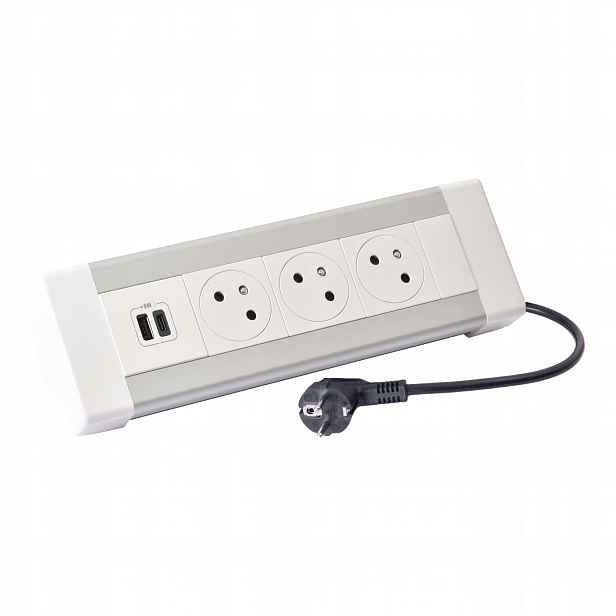 Stolní blok 3X2P+Z s Usb 3M Legrand 054617