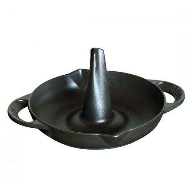 Litinový vertikální pekáč na kuře Staub, 24 cm, černá