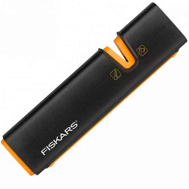 OSTŘIČ NOŽŮ A SEKER XSHARP™ FISKARS