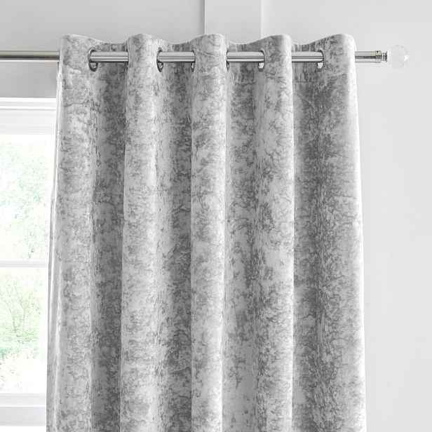 Šedé závěsy v sadě 2 ks 229x229 cm Crushed Velvet – Catherine Lansfield