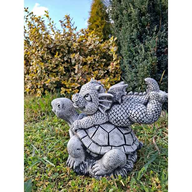 Betonová figurka Drak na želvě, zahradní dekorace, dudlík, figurka draka