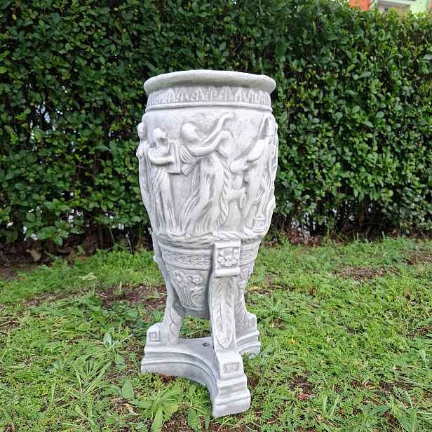 Betonová zahradní figurka Květináč Květináč do zahrady