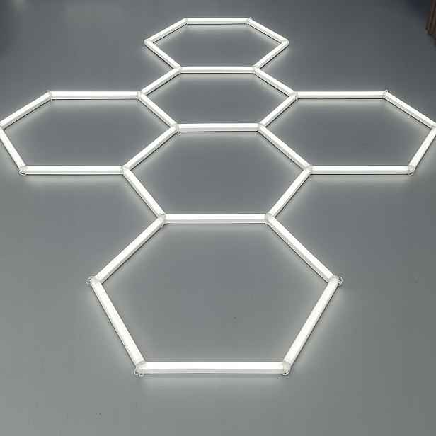 Panelová lampa Hexagon 6 stropní svítidlo bílá pro garáž 6500K