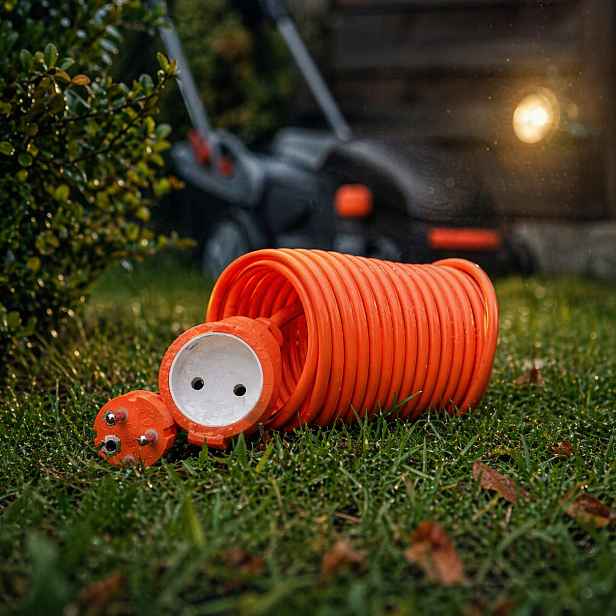 Prodlužovací Kabel Univerzální Zahradní 30 M 2X1,0 Pro Stavební Sekačku
