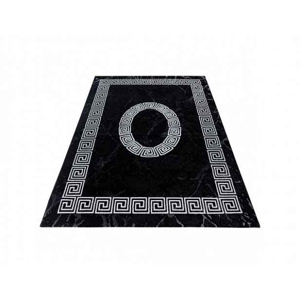 Kusový koberec Plus 8009 black