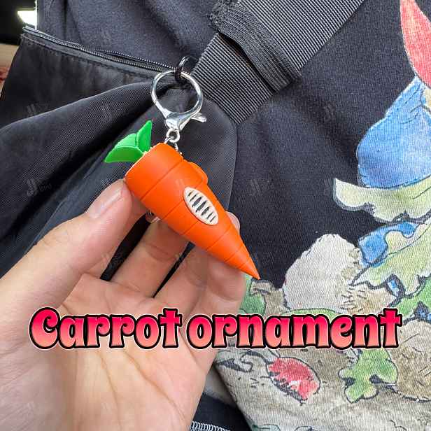 TEMU 1 ks Roztomilá figurka přívěsku do tašky s mrkví, vhodná pro vystavení na stole a dekoraci tašky. Skvělé pro nadšence do roztomilého stylu a