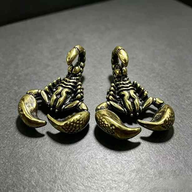 TEMU 2 ks Vintage Scorpion Miniatury, Nostalgické Kovové Scorpion Malé Stolní Ozdoby, Dekorace na Stůl, Sběratelské Dárky