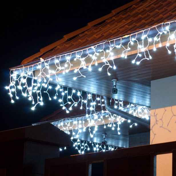 Easy Fix venkovní LED rampouchy, světelné, FLASH, 300 × 50 cm, ledově bílá, 114 diod, IP67, bílý kabel, propojitelné