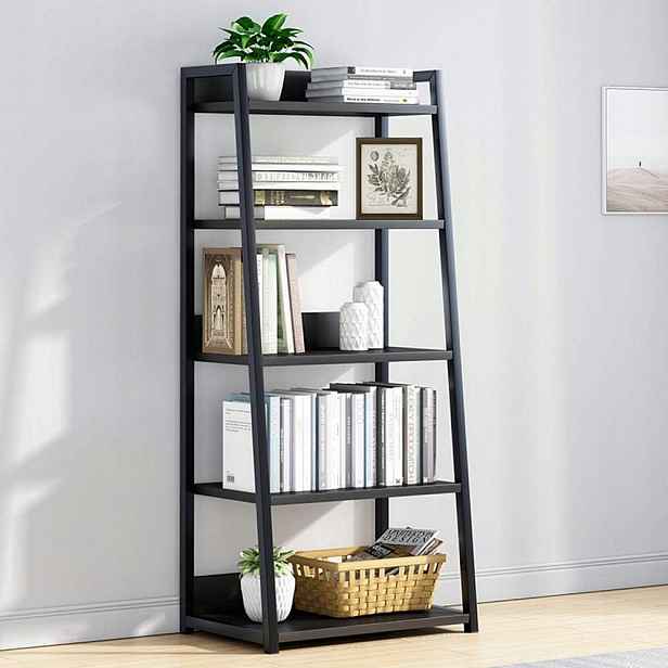 Černý regál na knihy Iotxy 5 polic kovovo-dřevěný, elegantní design
