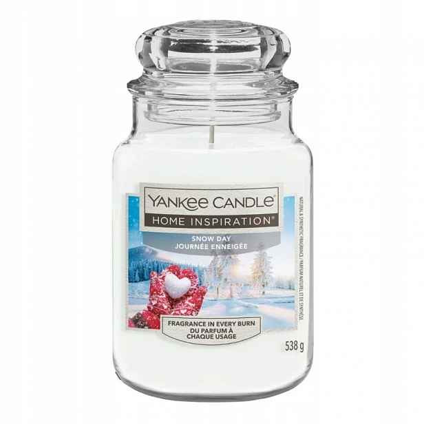 Yankee Candle Snow Day, Velká vánoční vonná svíčka Sněhový den 538 g