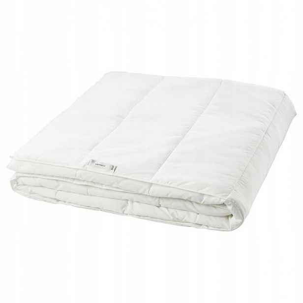 Ikea přikrývka Safferot mírně teplá 200x200 cm Levně