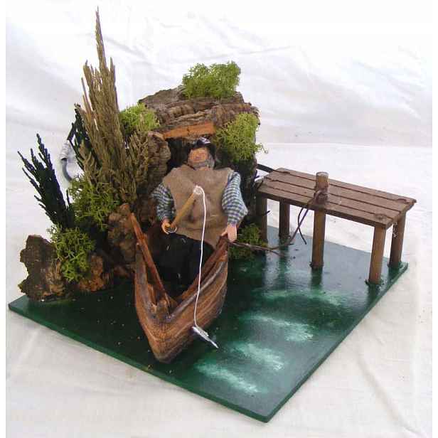 Pohyblivá Figura – Rybář loví na lodi – výška 13 cm