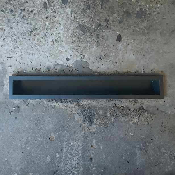 Krbová mřížka rovná Luft 9x60cm černá matná 90x600mm Produkt Polský