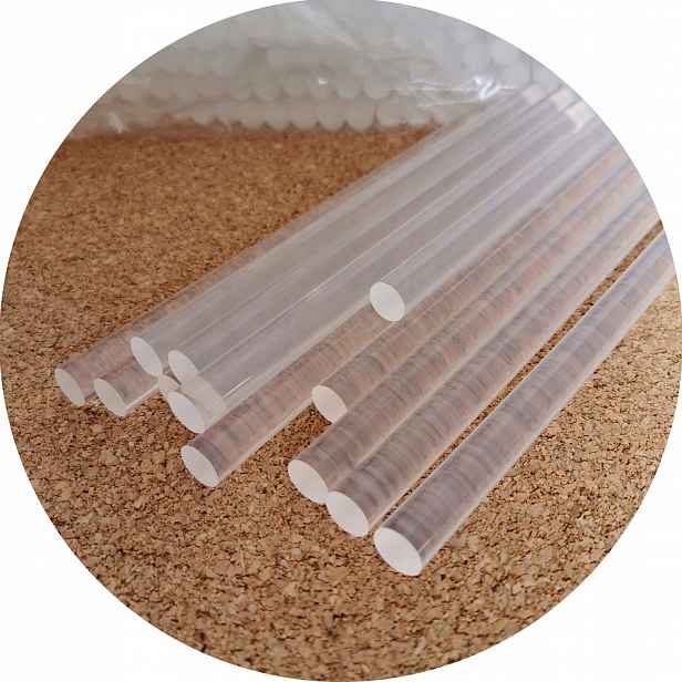floristické lepidlo pro lepení za tepla 11x200 mm pro mech – 2 kg
