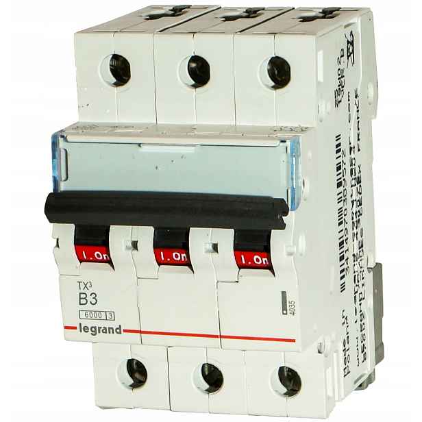 Nadproudový spínač Legrand 3P B 3A TX3 403396
