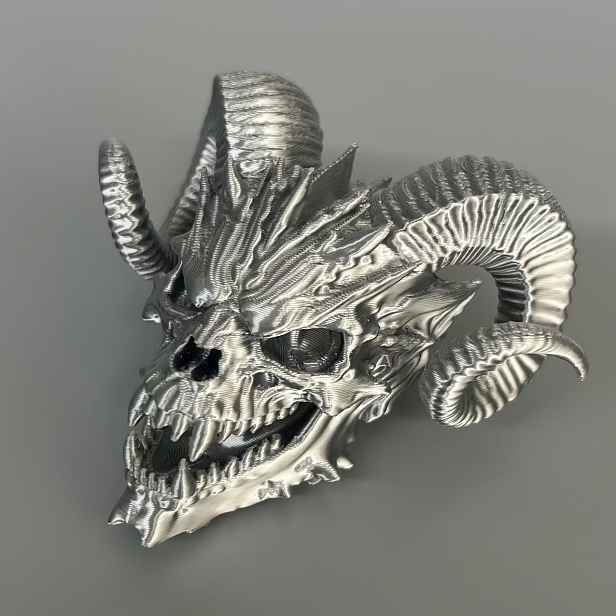 TEMU Stříbrný Démon - Dekorativní Ornament Sochy Fantazijní Lebky, Nejlepší Dárek na Halloween, Moderní Dekorační Prvek do Domácnosti, Vhodný pro