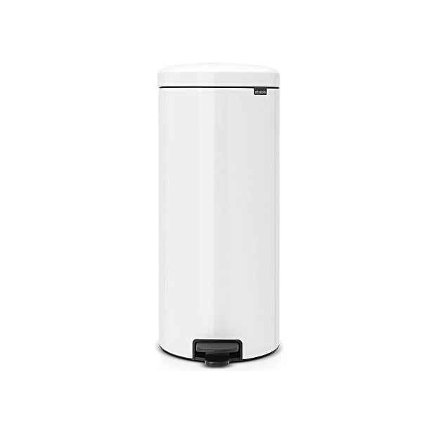 Bílý nášlapný ocelový odpadkový koš 30 l NewIcon – Brabantia