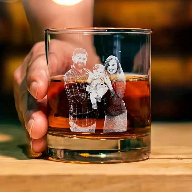 TEMU Personalizovaná sklenice na whisky s gravírovanou fotkou a textem - Vlastní sklenice s fotkou/textem pro svatby, výročí, narozeniny - Opakovaně