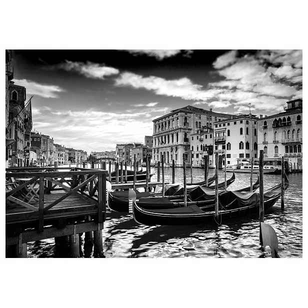 Fototapeta Benátky Canal Grande šedá a elegantní 368x254 lepidlo