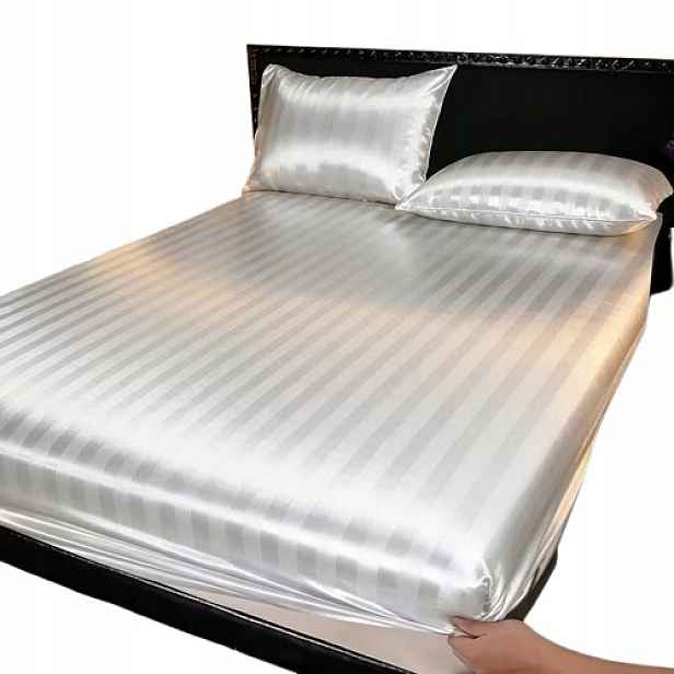 Saténové Prostěradlo Glamour Kluzké Pásky Prostěradlo S Gumičkou 200x220