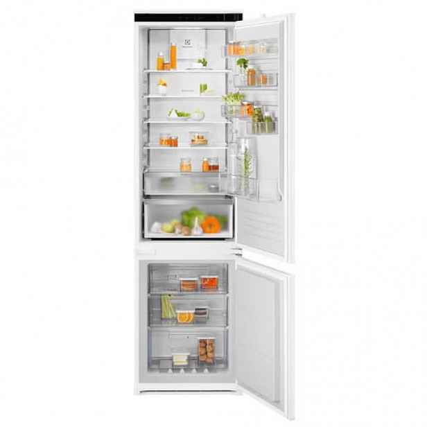 Electrolux vestavná chladnička s mrazákem 700 NoFrost CoolAssist® CustomFlex ENA7CD19S