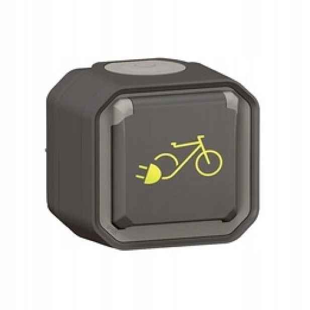 Nové Plexo zásuvka 2P+Z pro nabíjení elektrokol Legrand 069787L