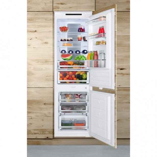 Vestavná lednice Amica BK30856