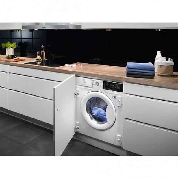 Electrolux Vestavná pračka předem plněná 700 SteamCare EWN7F447WI