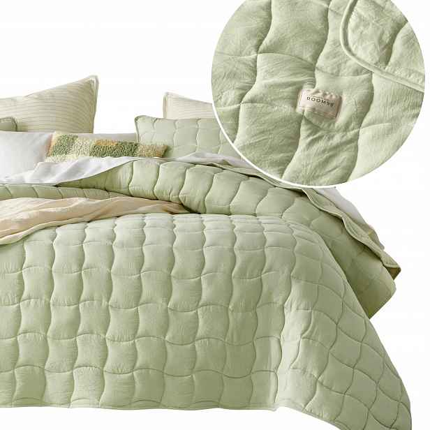 ROOM99 Přehoz na postel gauč 170x210 zelený matcha prošívaný Marshmallow