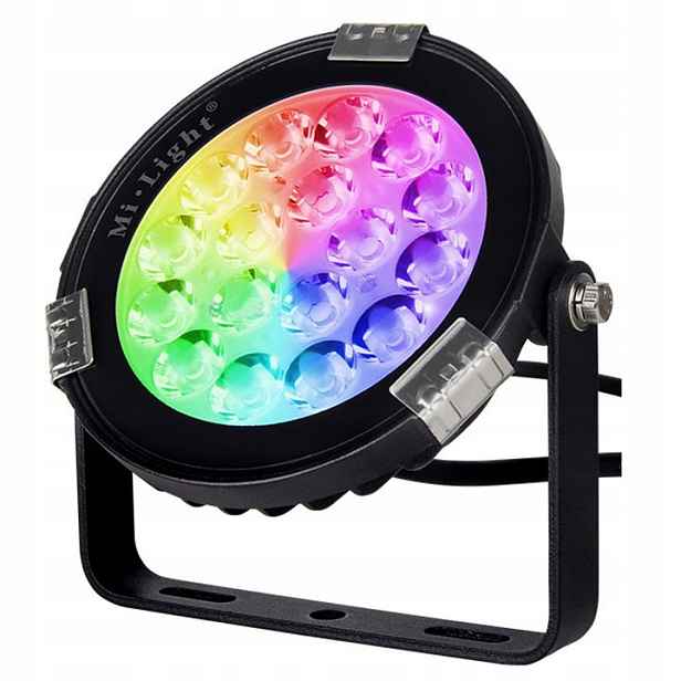 FUTC01 Zapichovací zahradní lampa IP65 9W Rgb+cct DC24V