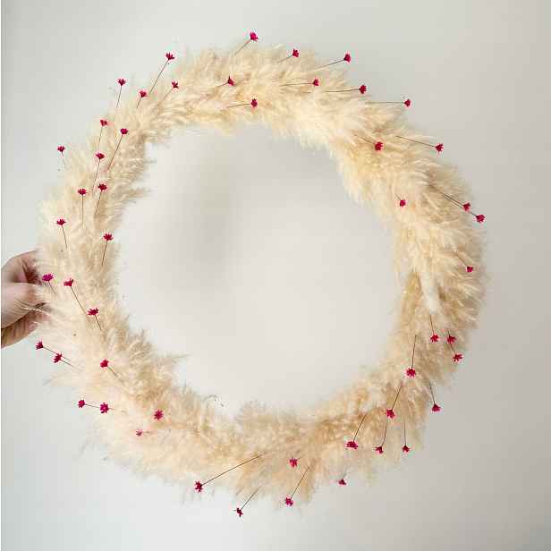 Věnec ze sušené pampové trávy a glyxie, přírodní boho věnec 44 cm