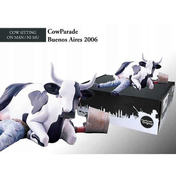 CowParade Buenos Aires 2006, Kráva sedící na muži Ni Mu, Gerardo Feldstein.