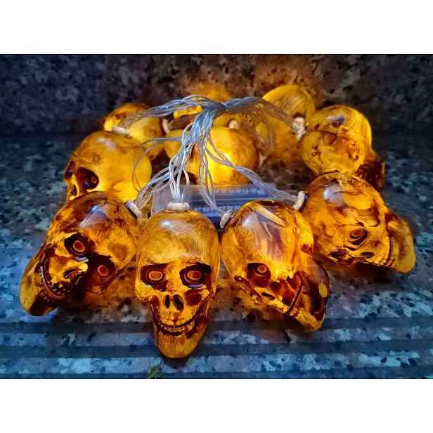 Světelný řetěz s motivem lebky, 1,5 m, 10 Led diod, na Halloween
