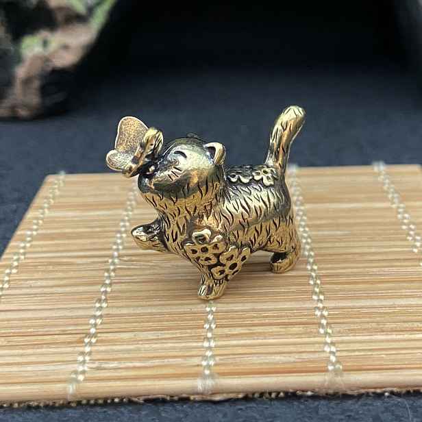 TEMU Ručně vyráběná retro mosazná figurka motýlka koťátko, ozdoba, miniatura roztomilé kočky s patinou, kreativní dekorace na stůl, čajový stůl,