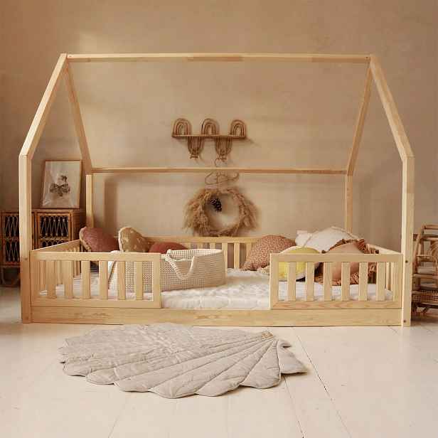 Petits-meubles DOMEČKOVÁ POSTEL 140/200 Daisy Přírodní dřevo
