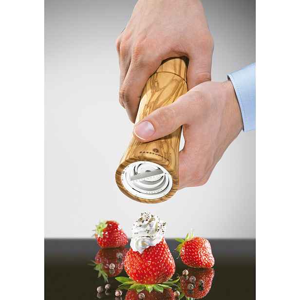 Mlýnek na pepř Zassenhaus Frankfurt 18 cm, olivové dřevo