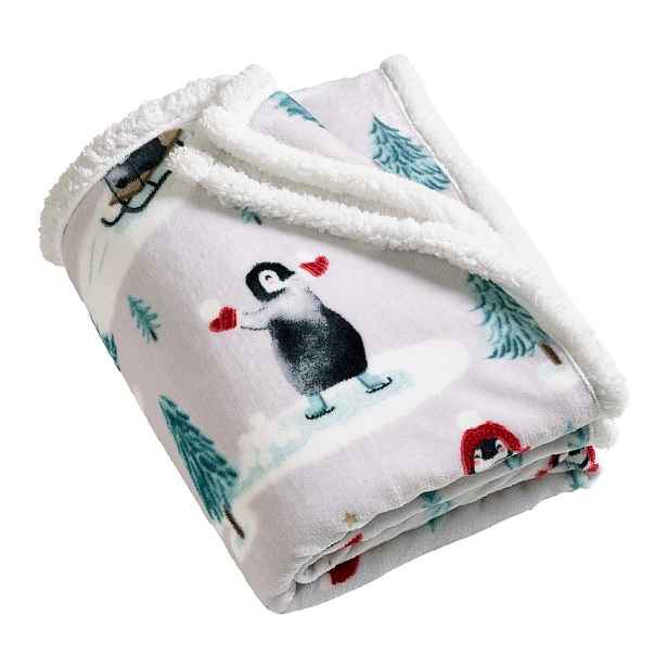 Bílá deka s vánočním motivem 170x130 cm Christmas Sherpa Penguins – Catherine Lansfield