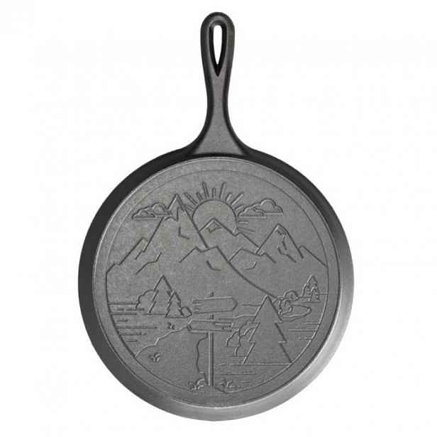 Litinová pánev na palačinky Lodge Wanderlust 26 cm