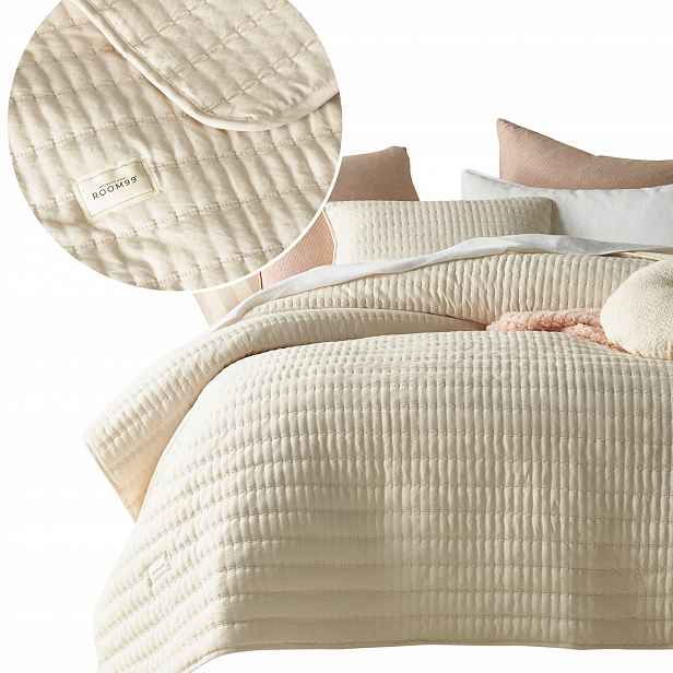 ROOM99 Přehoz na postel 200x220 krémový elegantní na prošívanou pohovku Mùse
