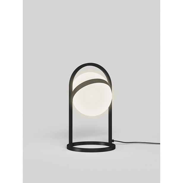 Stojací lampa Avignon – moderní elegance do vašeho interiéru